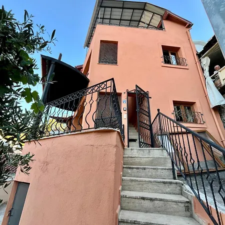 Mek Homes Old Town And Sea View Апартаменты *