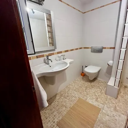 Mek Homes Old Town And Sea View Apartment